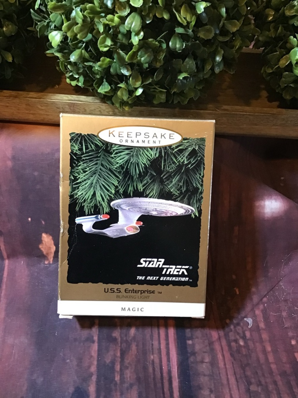 Star Trek the next generation USS enterprise blinking lights